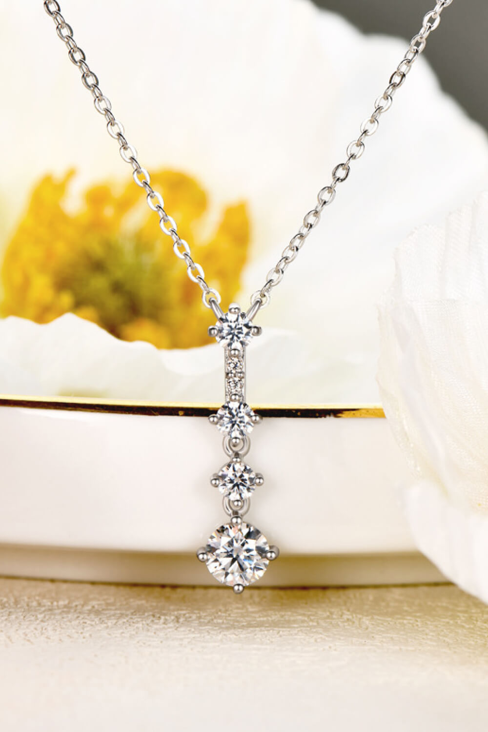 Keep You There Multi-Moissanite Pendant Necklace - 图片 2