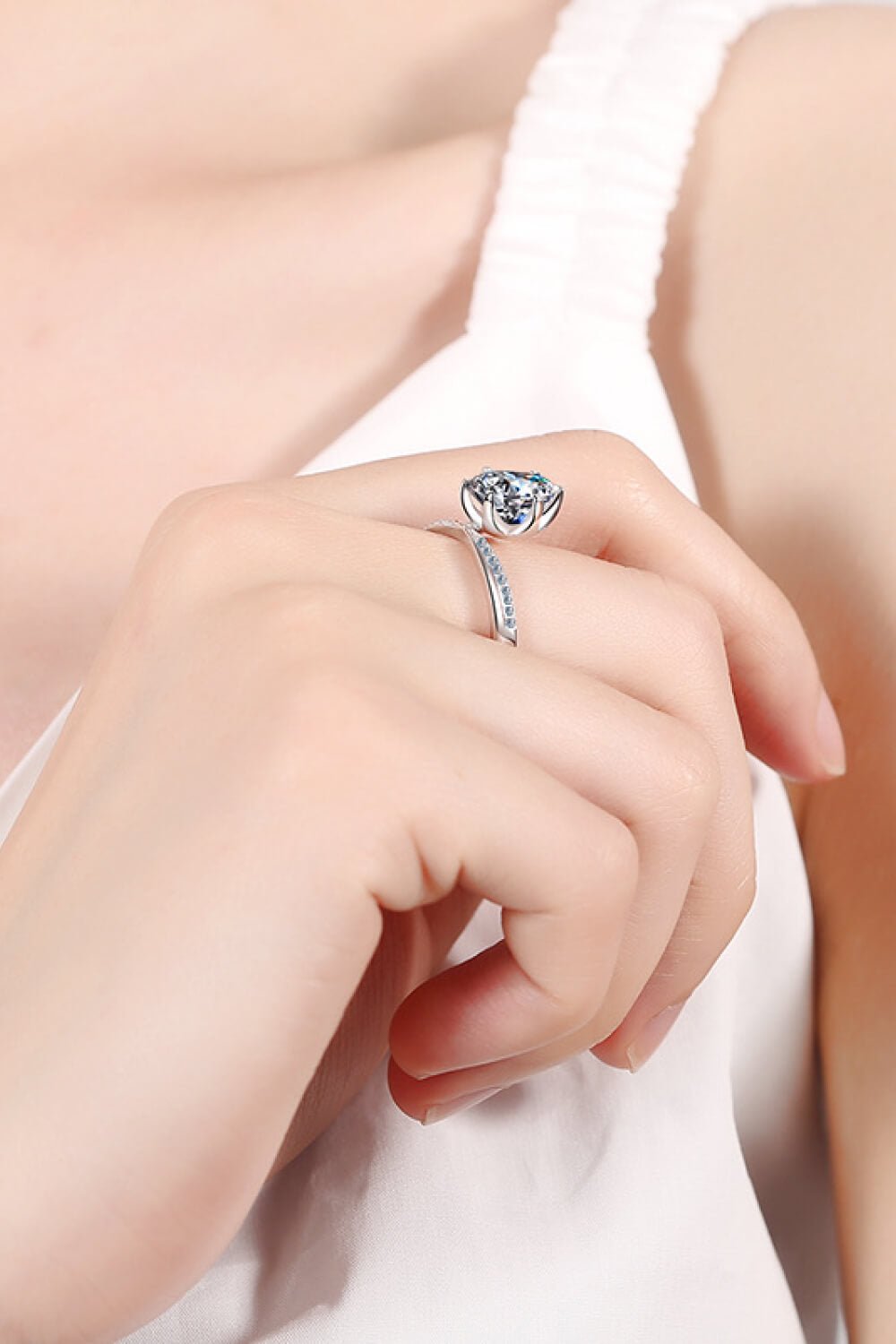 3 Carat Moissanite 6-Prong Ring - 图片 2